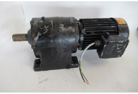 54 RPM 0,55 KW Asmaat 30 mm. Used